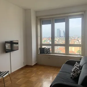 appartamento-con-vista-su-milano.italymilanhotels.net/