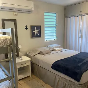 https://beach-front-1st-floor-apartment-seven-seas-beach.comcaribbean.com