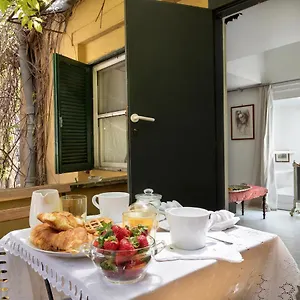 Luxury Piazza Di Spagna Escape With Terrace And Private Apartment